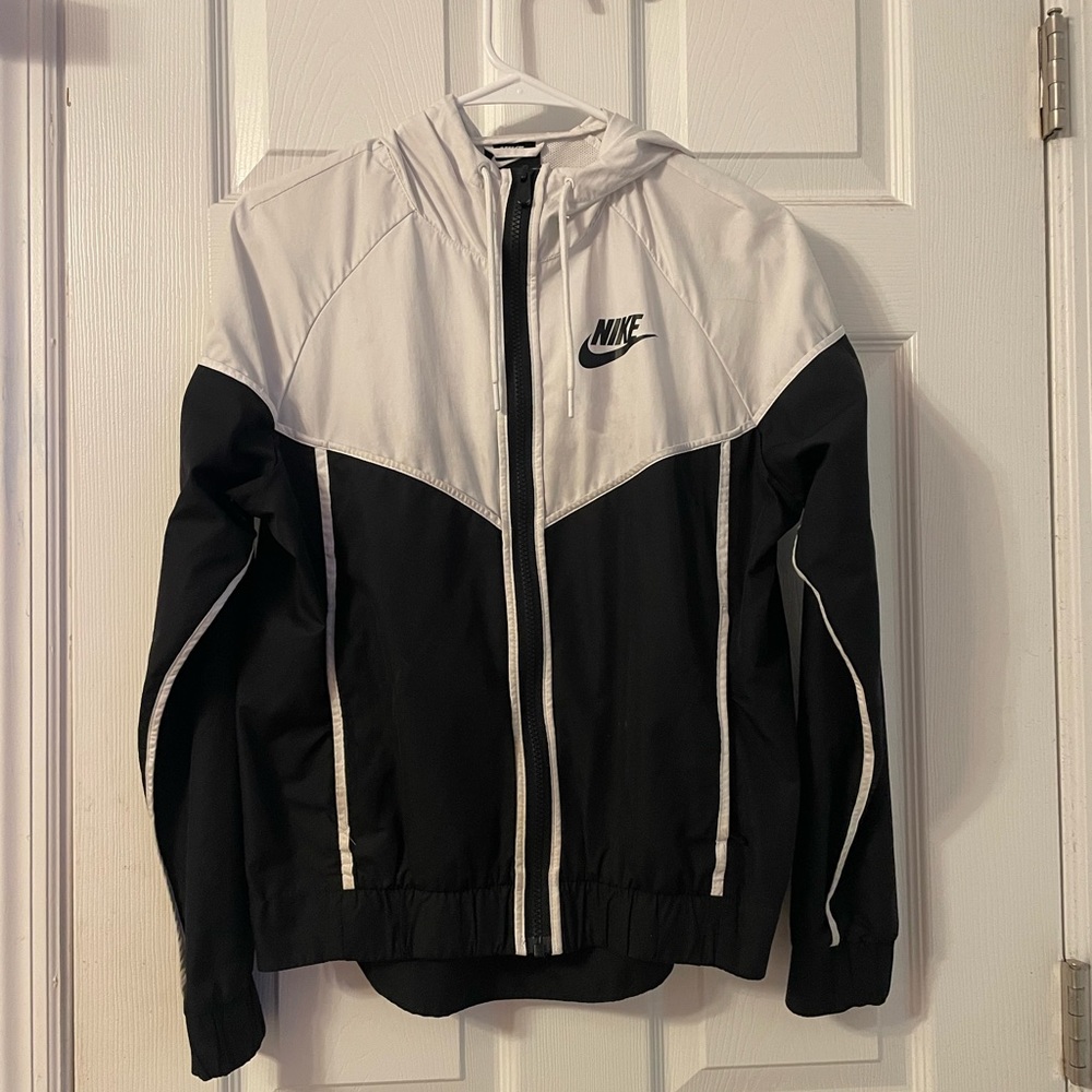 Nike wind breaker